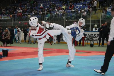 Андрей Канаев (справа)